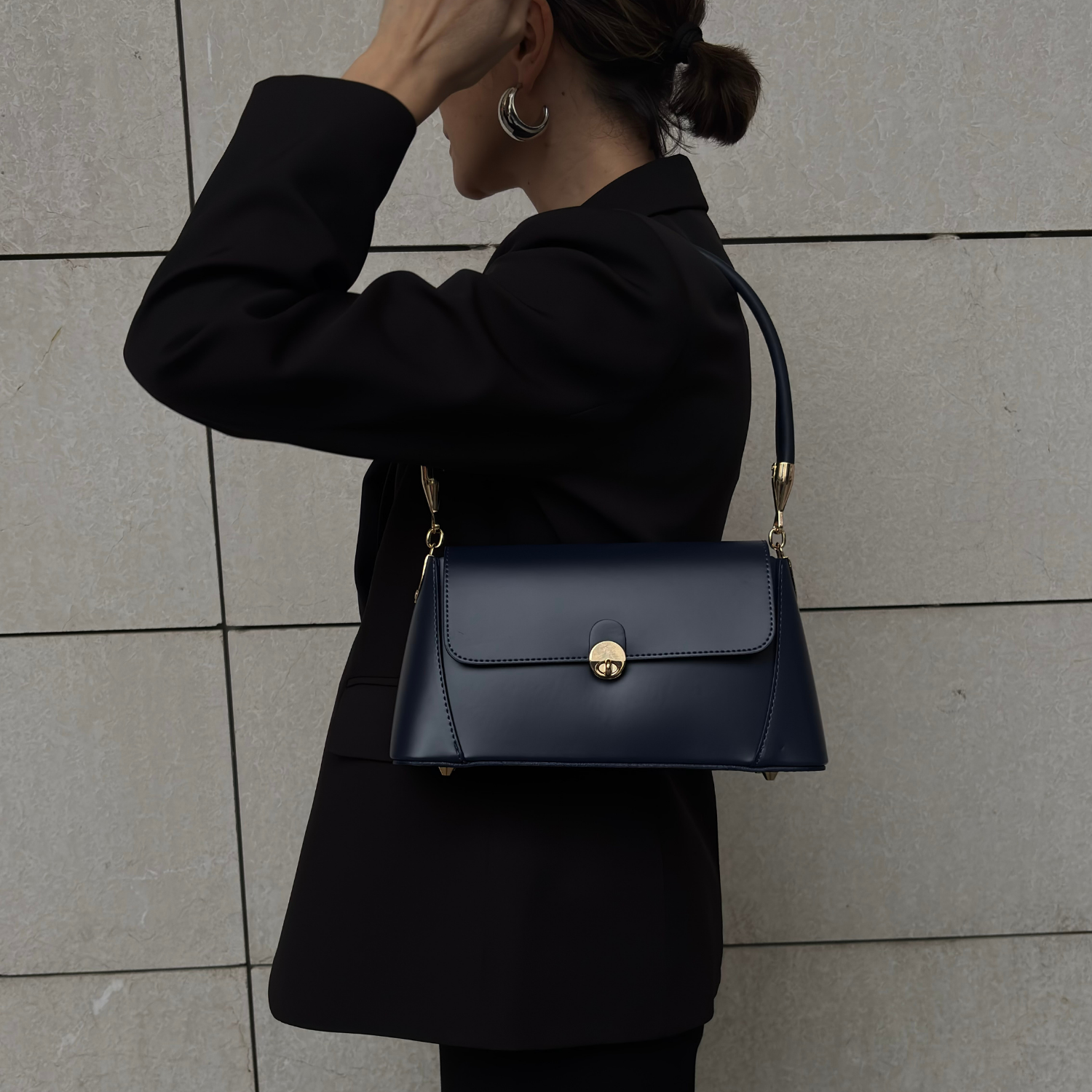 Yako Classy Kadın Omuz Çantası–Kilit Kapamalı